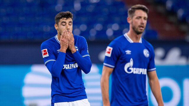 Schalke 04 đang khiến người hâm mộ cảm thấy thất vọng