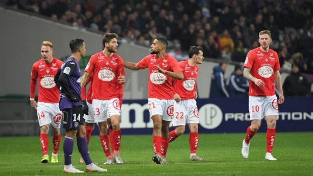 Hàng phòng ngự của Brest đang thi đấu tệ nhất Ligue 1